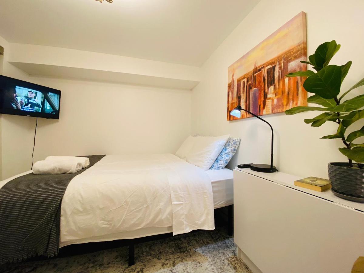 Toronto Bed & Breakfast - Free Parking Exterior foto