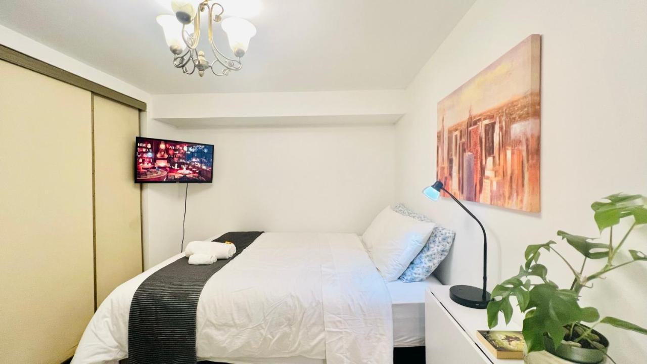 Toronto Bed & Breakfast - Free Parking Exterior foto