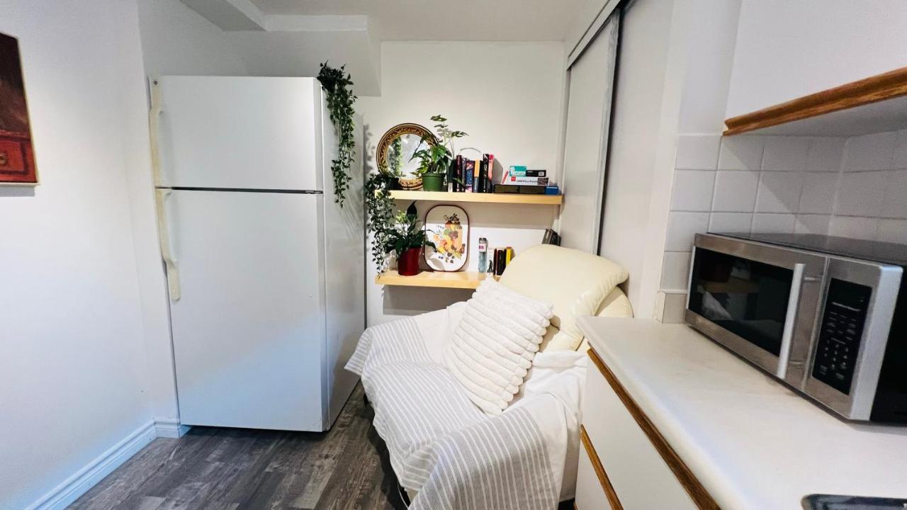 Toronto Bed & Breakfast - Free Parking Exterior foto