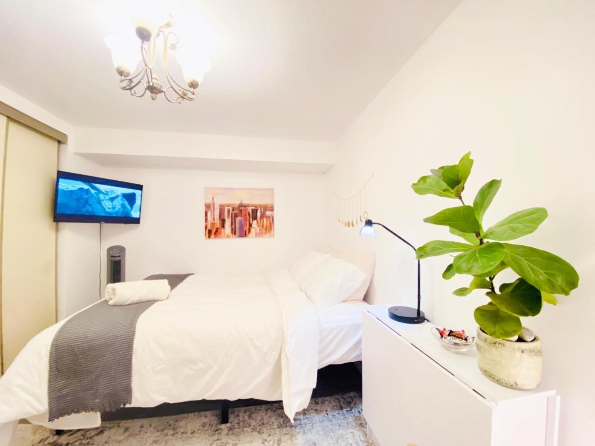 Toronto Bed & Breakfast - Free Parking Exterior foto