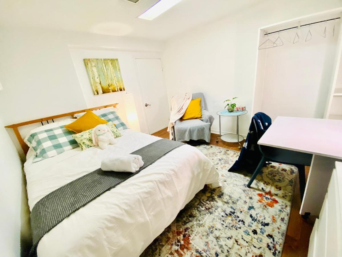 Toronto Bed & Breakfast - Free Parking Exterior foto