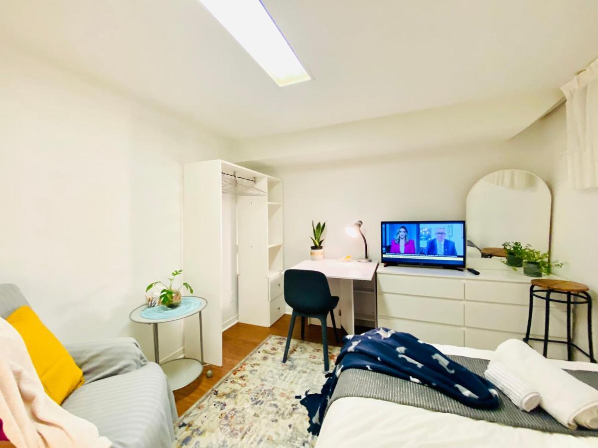Toronto Bed & Breakfast - Free Parking Exterior foto